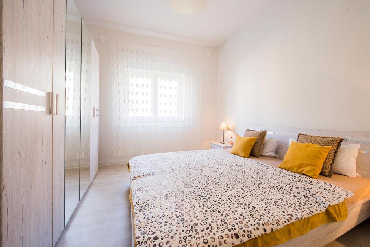 Apartment Dream View